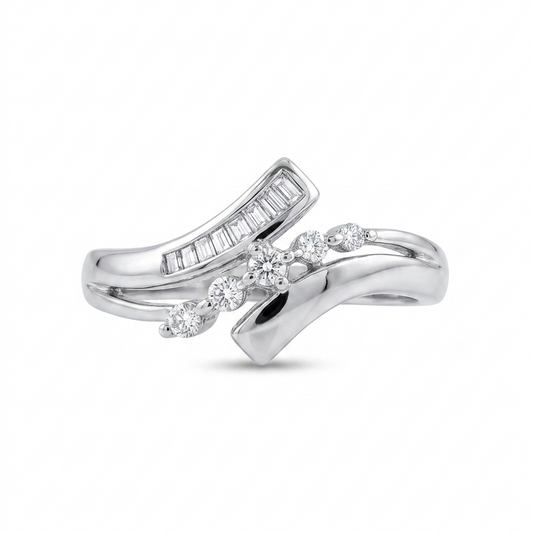 10 K WG Diamond Ring 0.32 CT